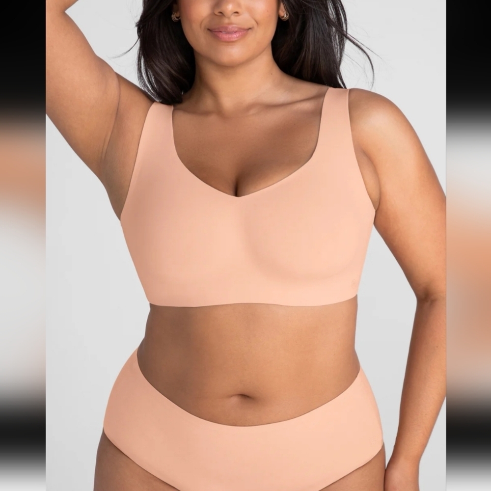 Honeylove Seamless Wireless Bra in Light Peach